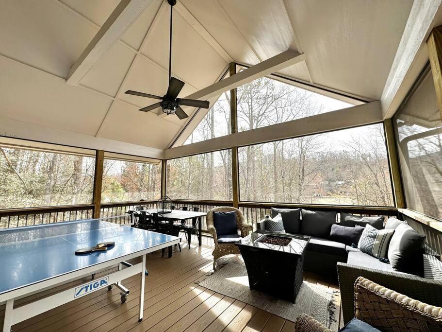The Cove Retreat- Hot Tub/Screened Porch/Game Room Lake Lure Bagian luar foto
