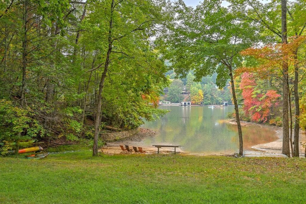 The Cove Retreat- Hot Tub/Screened Porch/Game Room Lake Lure Bagian luar foto