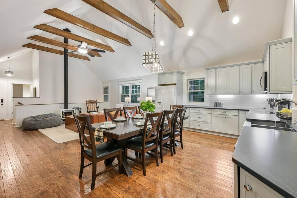 The Cove Retreat- Hot Tub/Screened Porch/Game Room Lake Lure Bagian luar foto