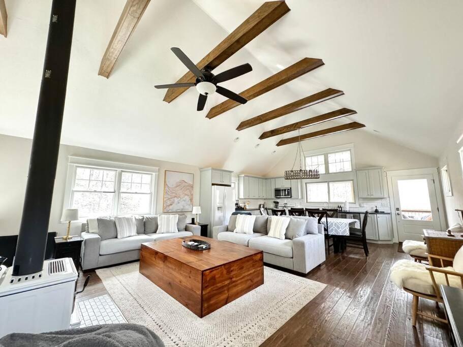 The Cove Retreat- Hot Tub/Screened Porch/Game Room Lake Lure Bagian luar foto